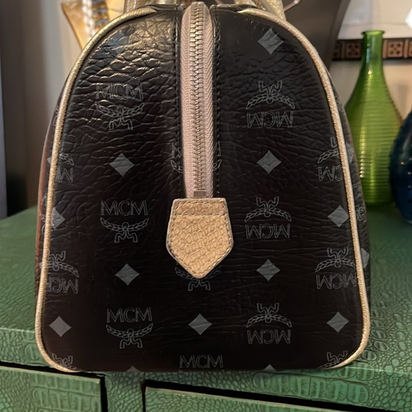 MCM Princess Lion Visetos Boston Duffle Bag - Picture 3 of 16